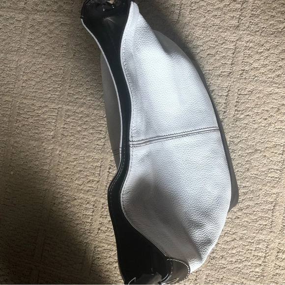 TIGANELLO BROWN AND WHITE PEBBLE LEATHER BUCKET SHOULDER HANDBAG NEW - Picture 8 of 8